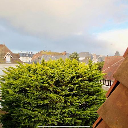 Joli Studio ☆ 100M De La Mer Et Du Centre Ville ☆ Cabourg Εξωτερικό φωτογραφία