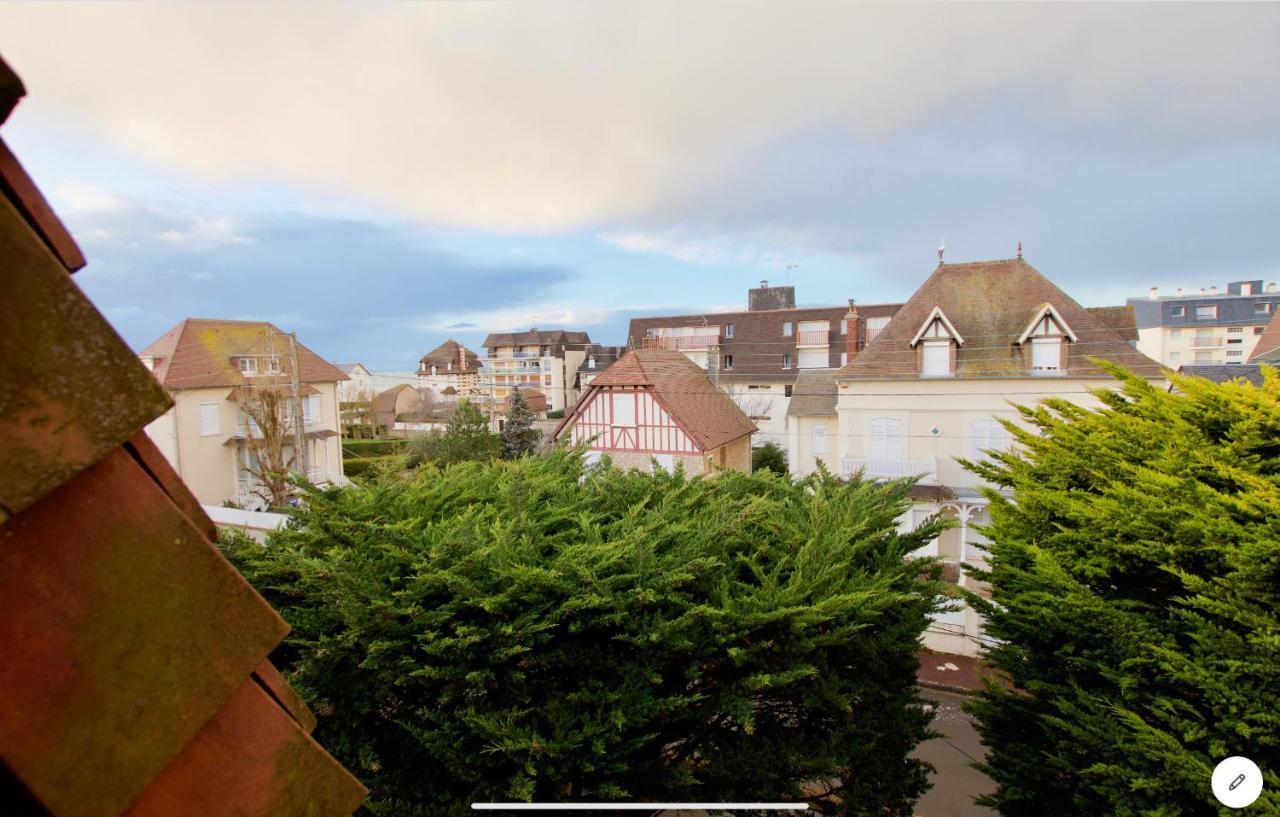 Joli Studio ☆ 100M De La Mer Et Du Centre Ville ☆ Cabourg Εξωτερικό φωτογραφία